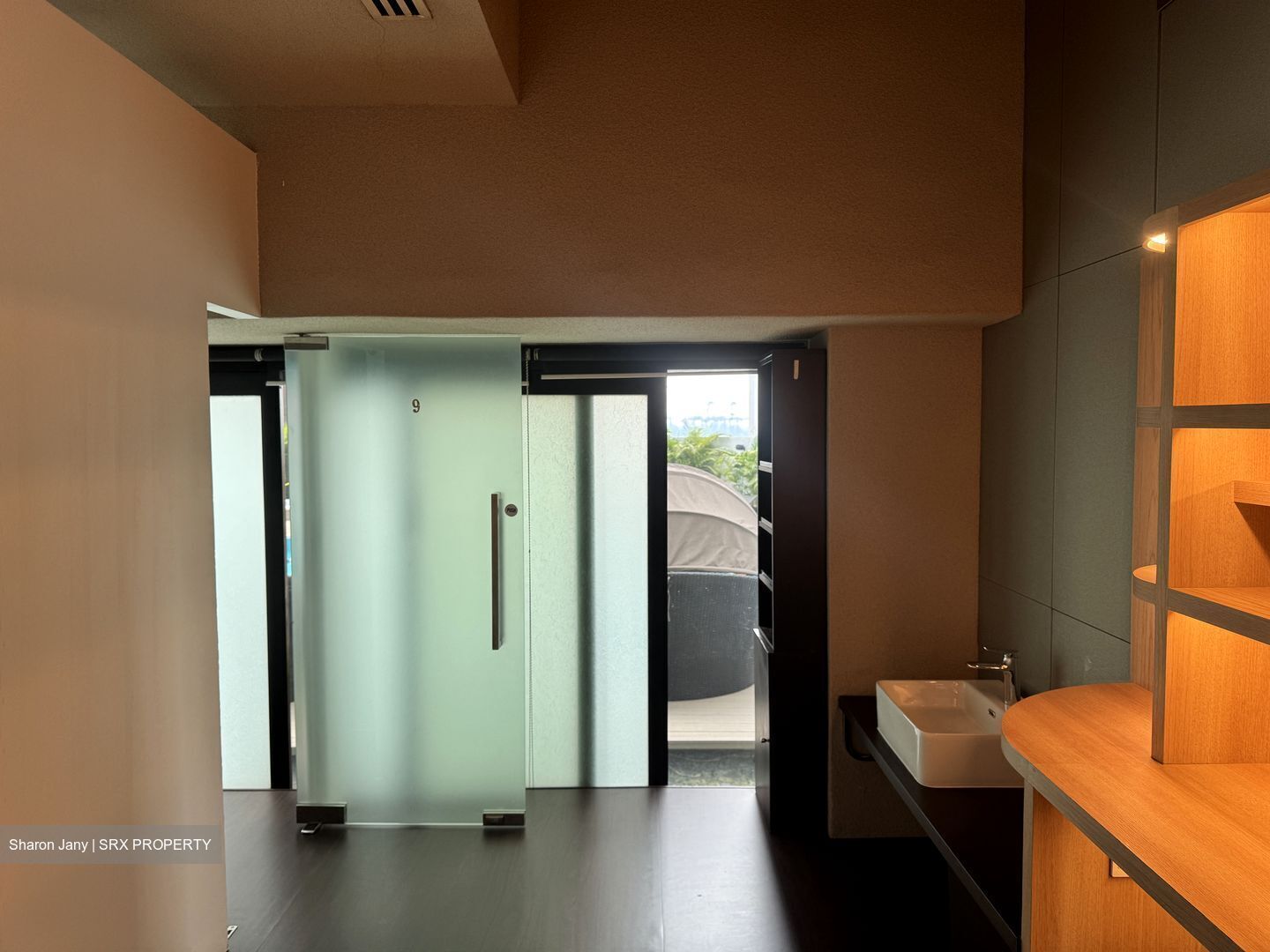 M Hotel (D2), Retail #554378191